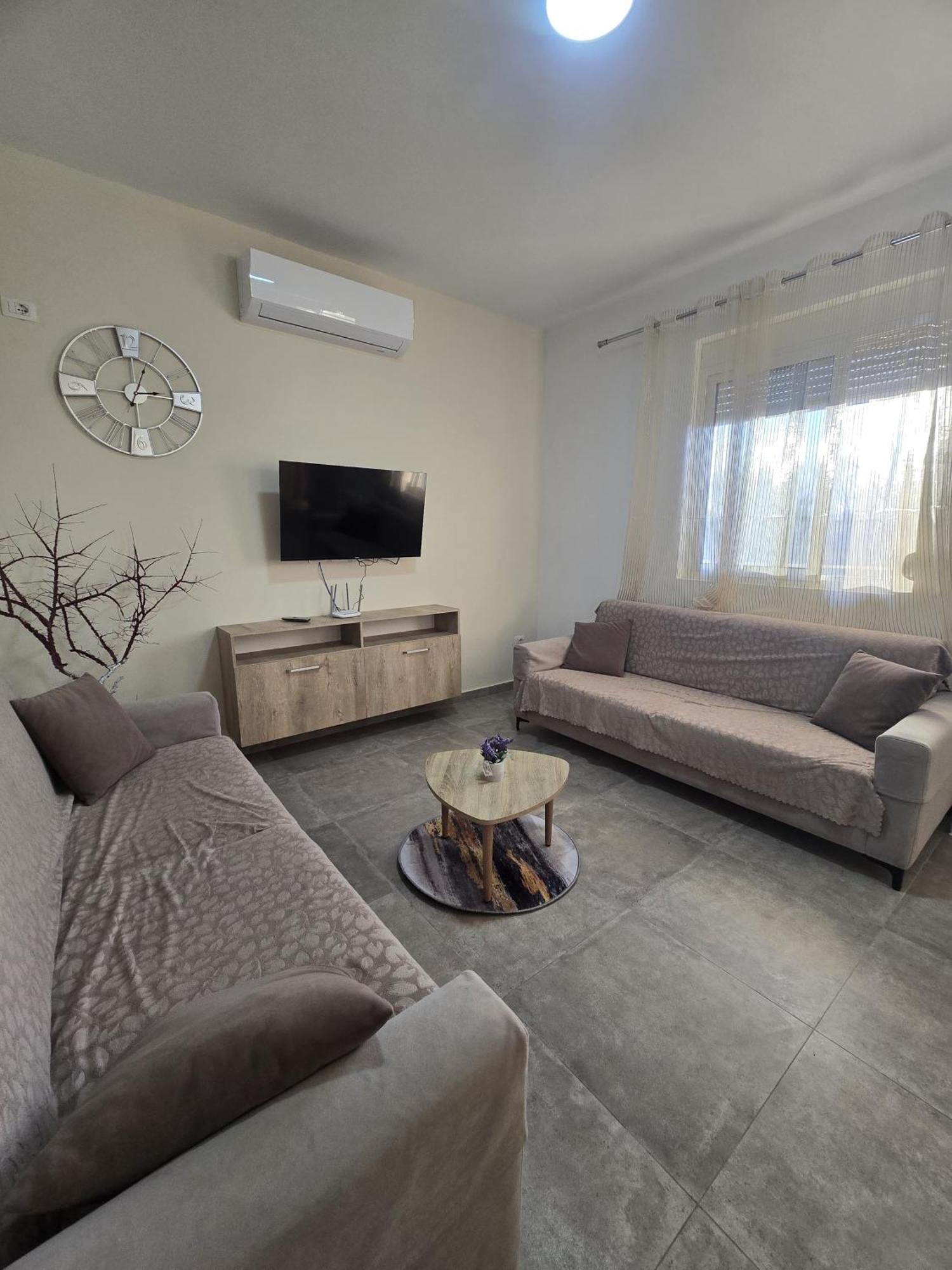 Villa Rei Baks-Rrjoll Екстериор снимка